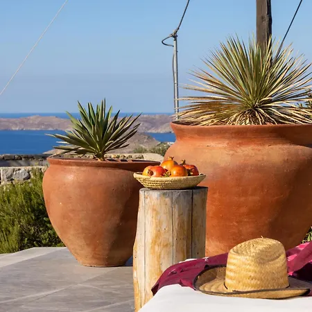 Mykonian Ode With Stunning Sunrise & Sunset Views 普沙罗