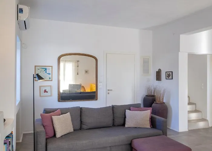 Mykonian Ode With Stunning Sunrise & Sunset Views Psarrou