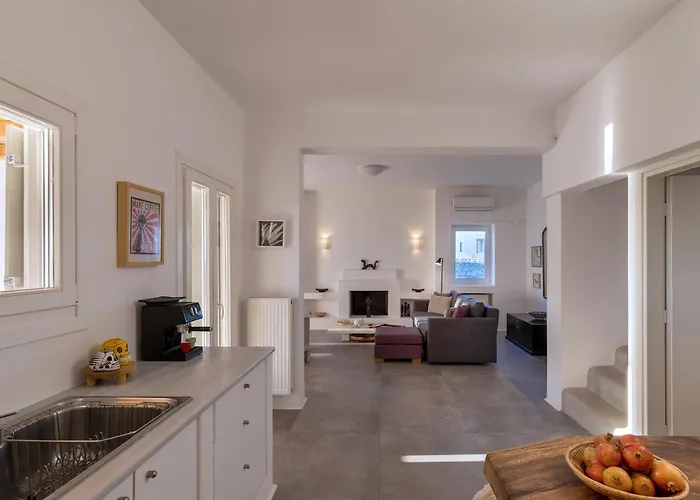 Mykonian Ode With Stunning Sunrise & Sunset Views 프사로우